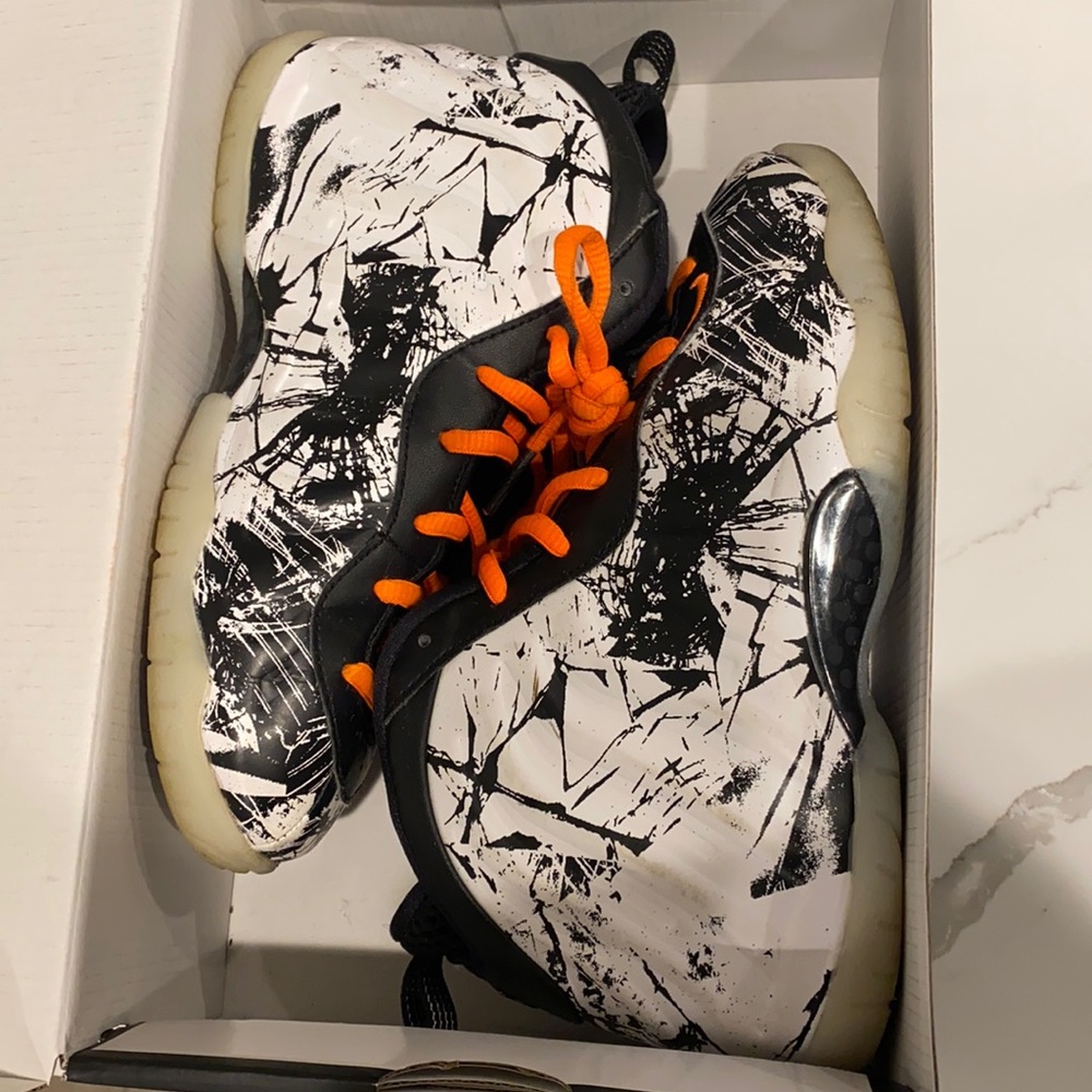 Nike little posite one